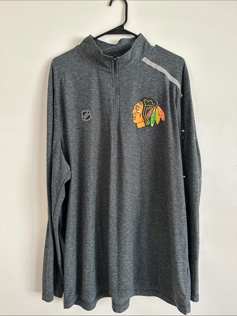 NHL Chicago Blackhawks Half-Zip Pullover - like new XXL